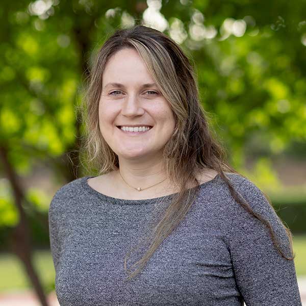 Sydney Jones, DVM, Resident (ABVP - Avian) Sydney Jones, DVM, Resident (ABVP - Avian)